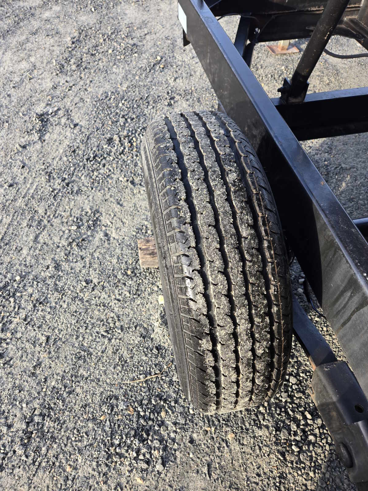 USED_11880_TIRES.jpg